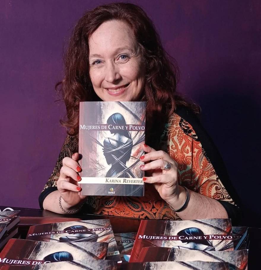 “Mujeres de carne y polvo”, la novela de Karina Reverter que va del amor a la trata de personas